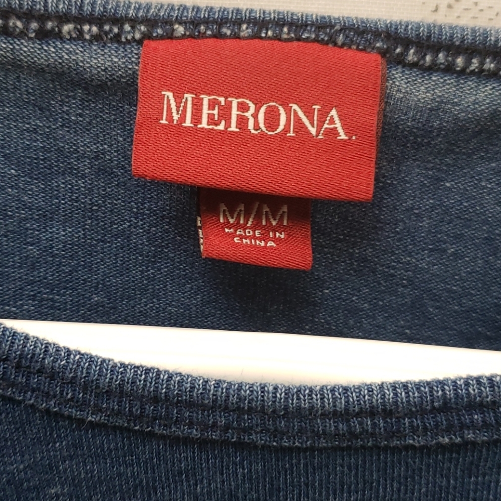Merona T-Shirt 100% cotton, Medium - Picture 2 of 4